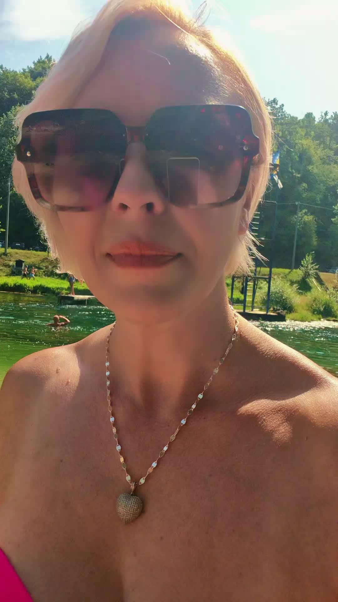 @Mely666👹