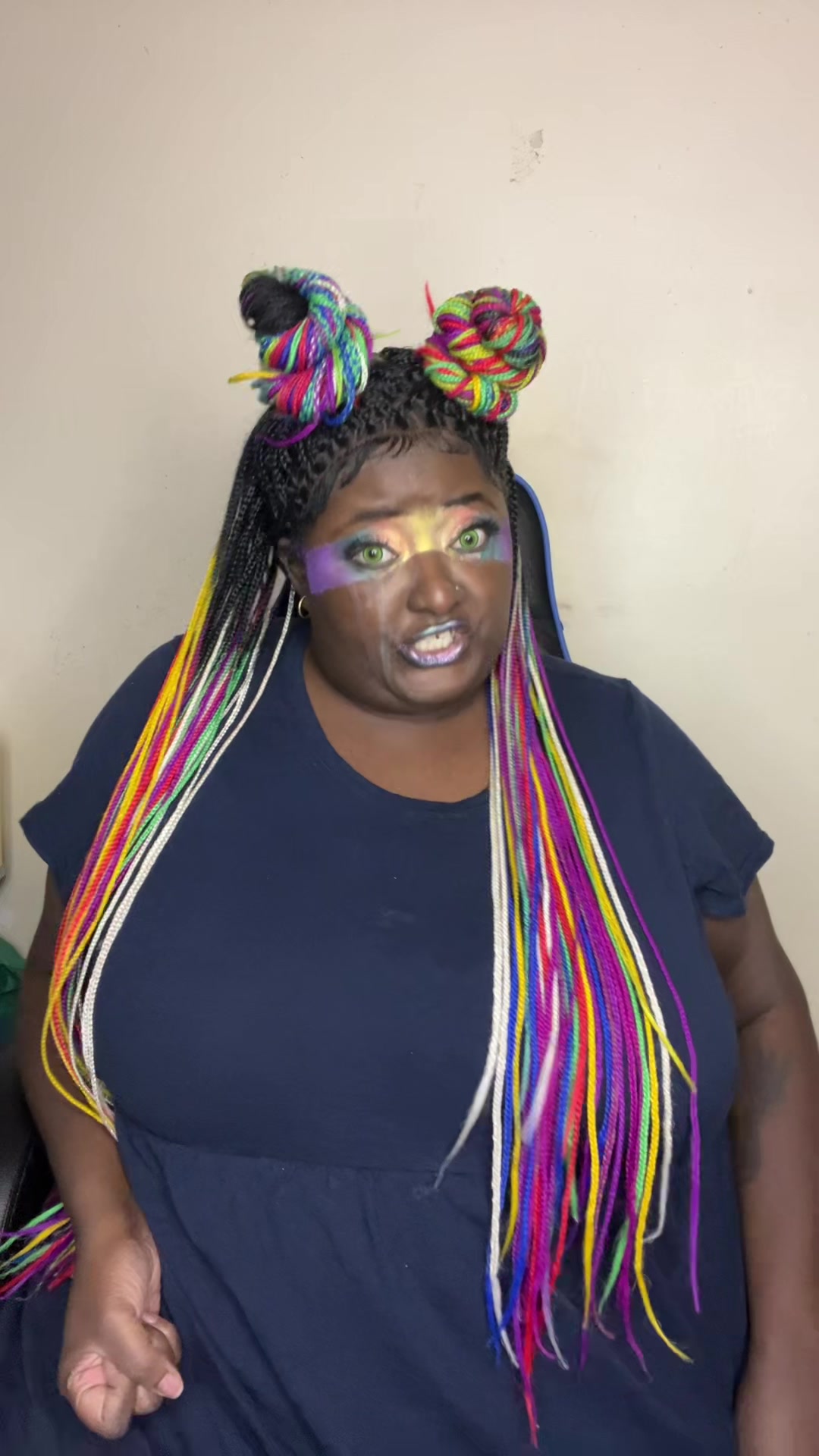 @_QueenofGlitch