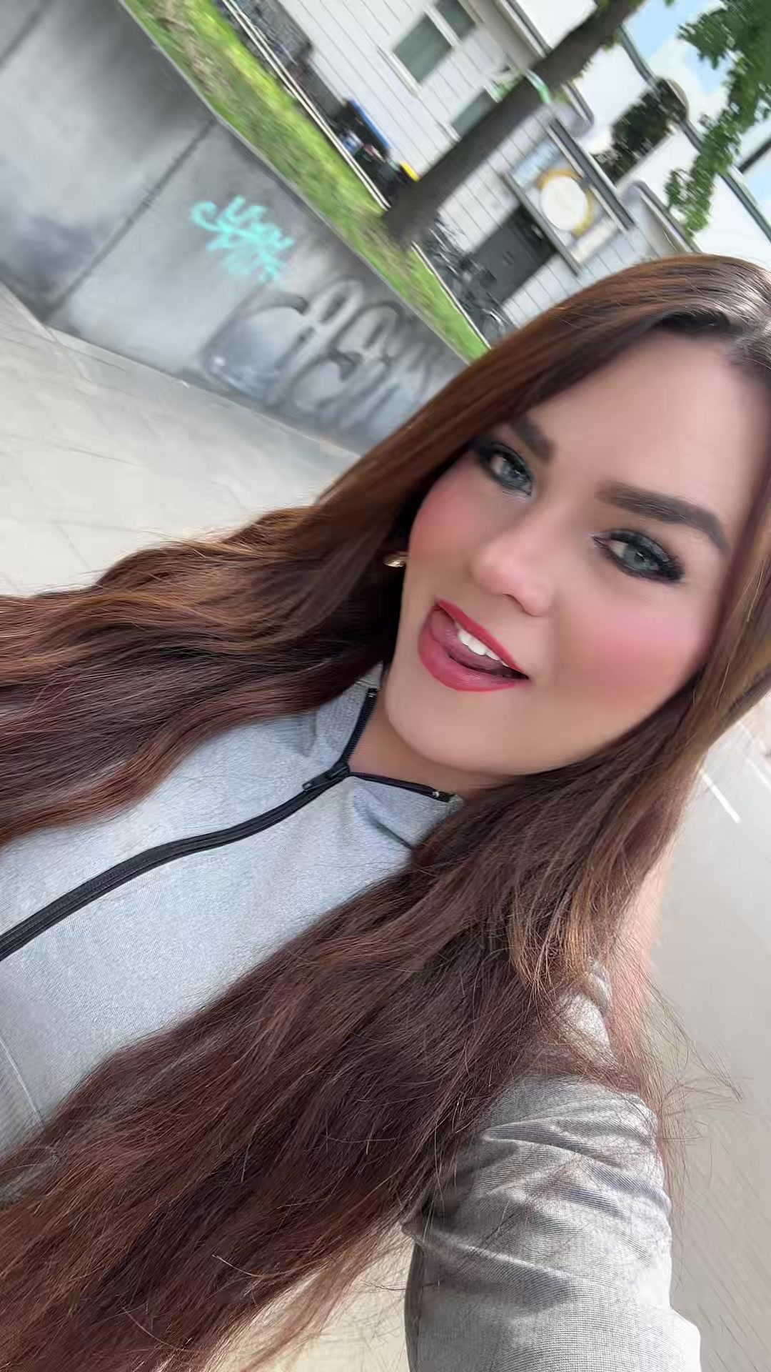 @Camila Parker