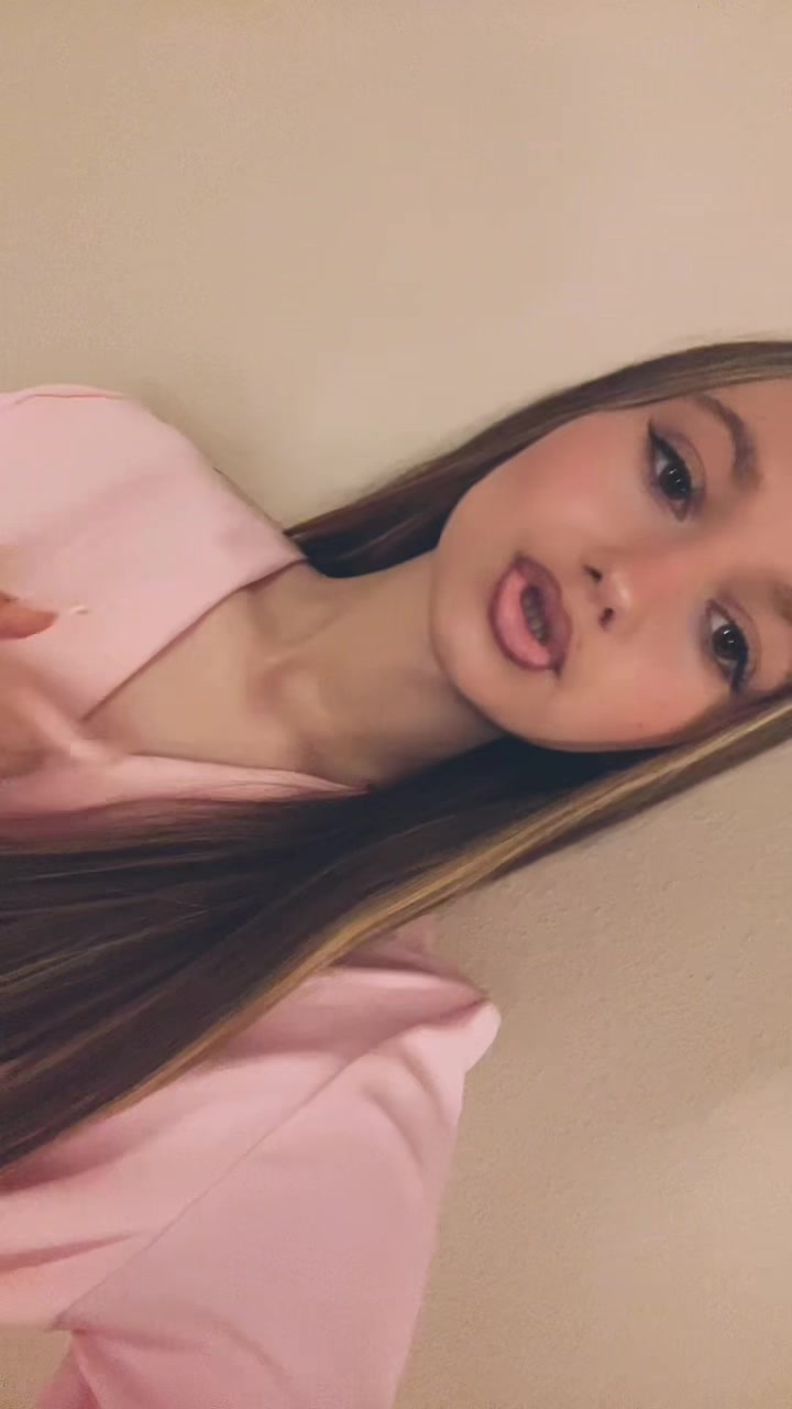 @🫐