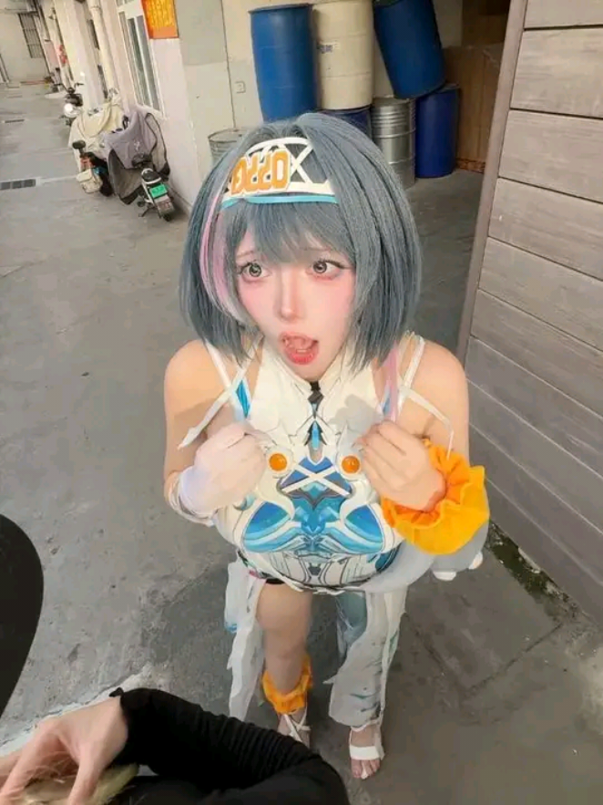 @一只瞳/贰加六