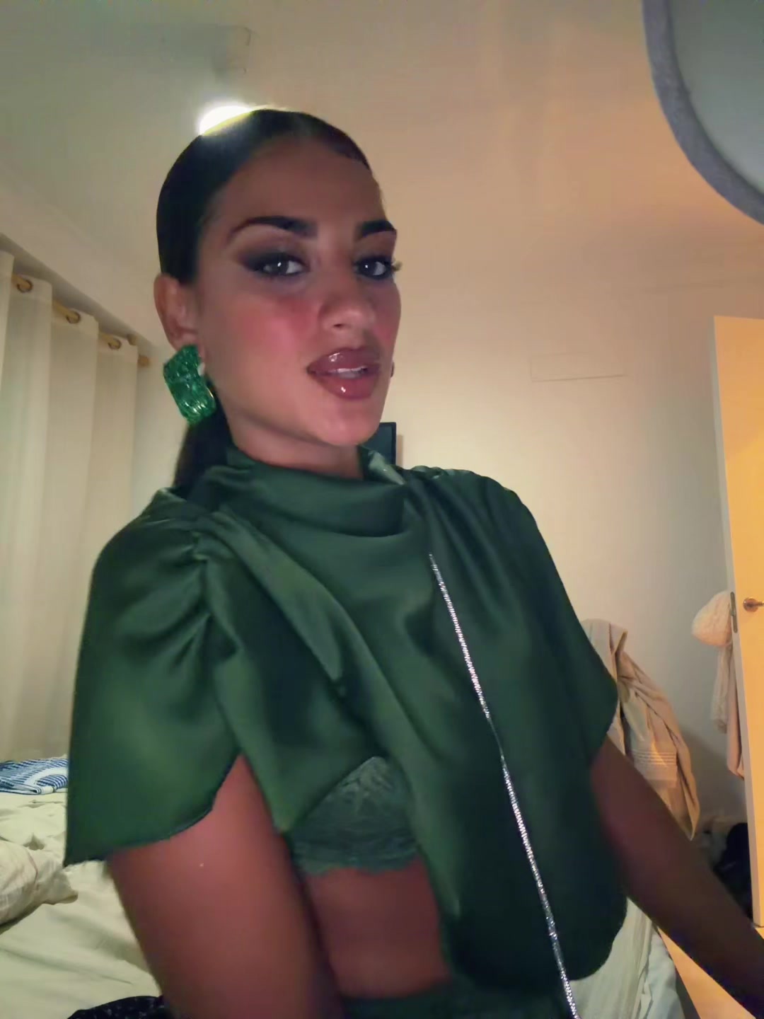 @Sabr&yacute;_Caruso