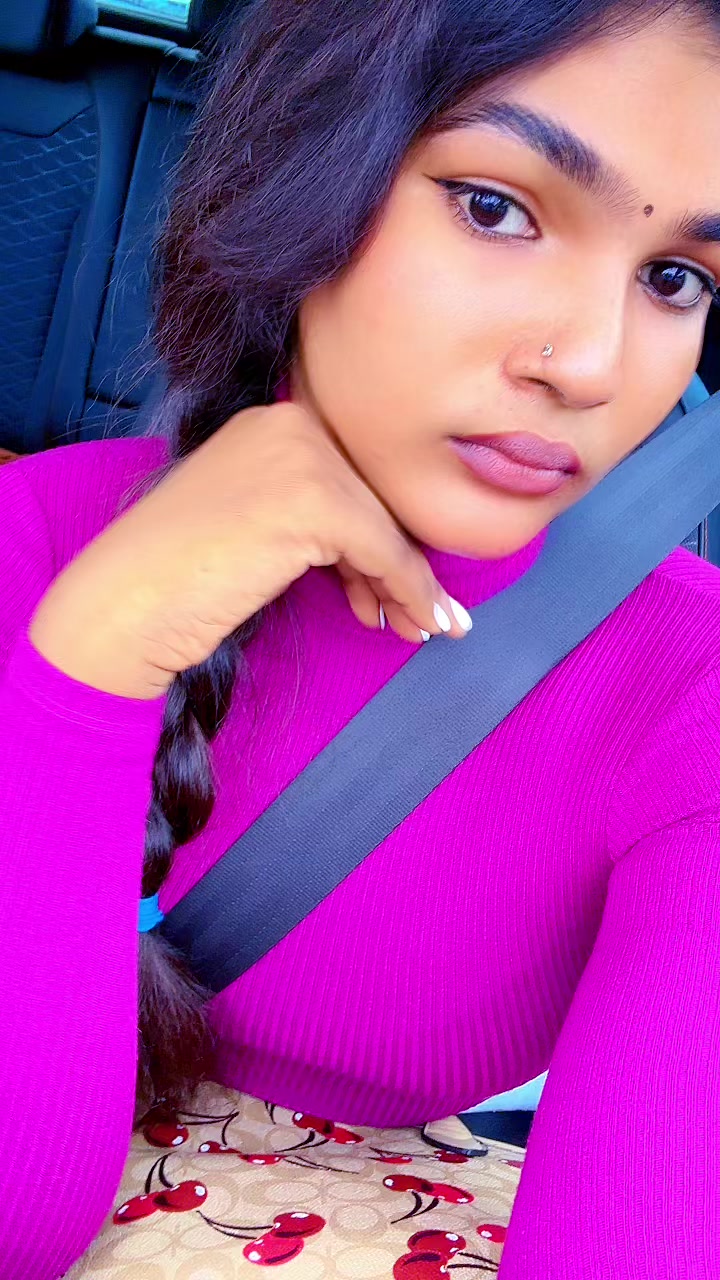 @கள்ளி ராணி👑♥️💋🇨🇭