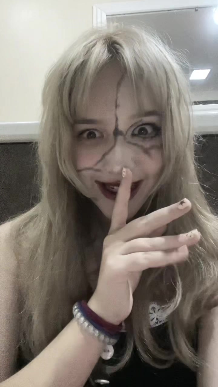 @*･゜ﾟ･*:.｡S0ph&iexcl;ė🪷 .｡.:*･゜ﾟ･*