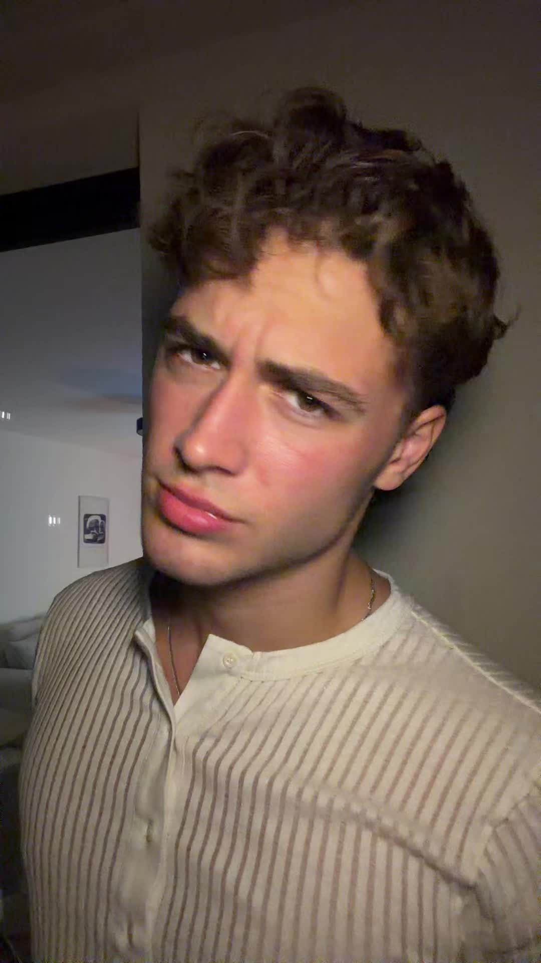 @𝑦𝑒𝑠𝑠𝑖𝑛