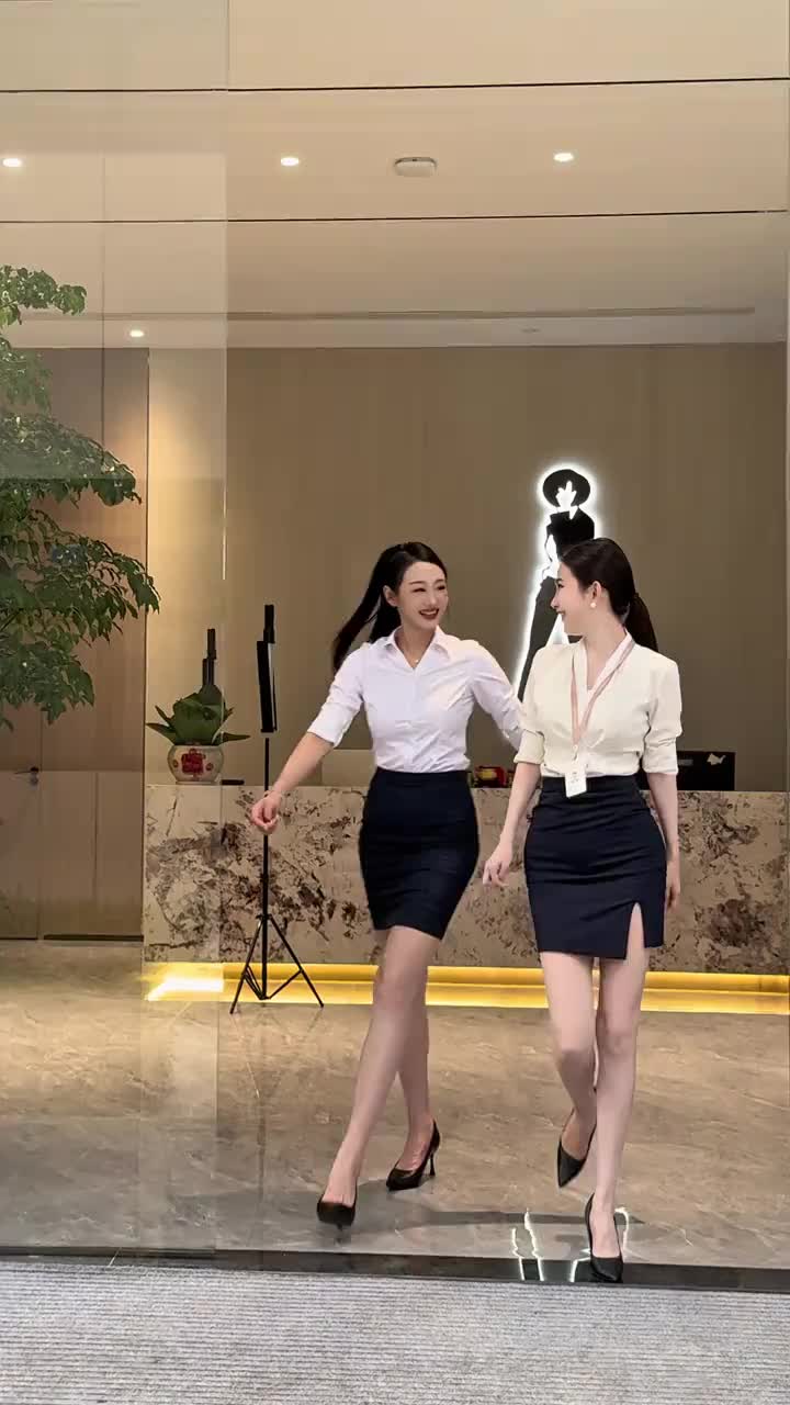 @Sally 雪莉 大笑笑