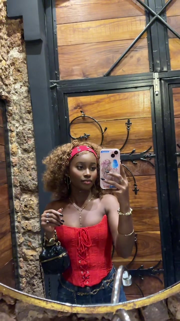 @Daizy💍Cabral D&rsquo;Almada🍯🥛💜