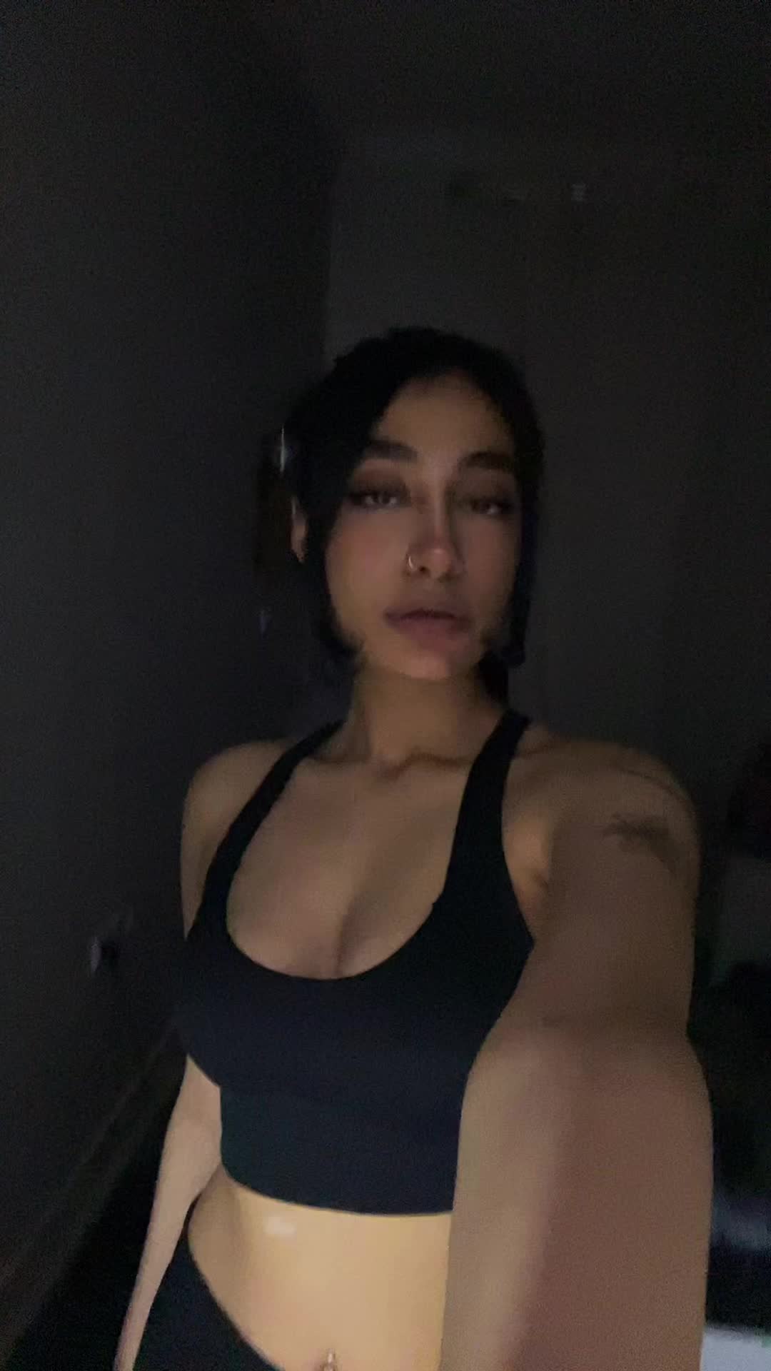 @Donyaaaa