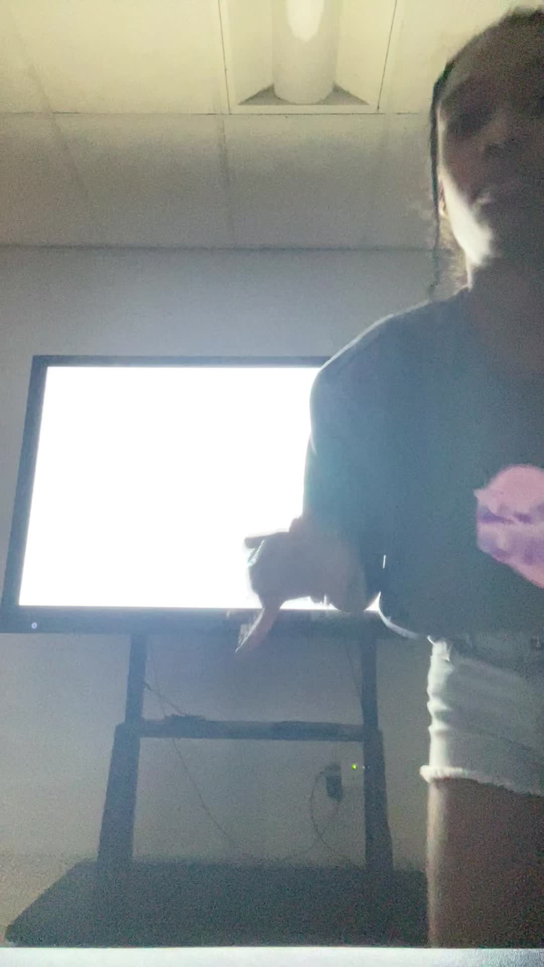 @pr3ttyliyah4