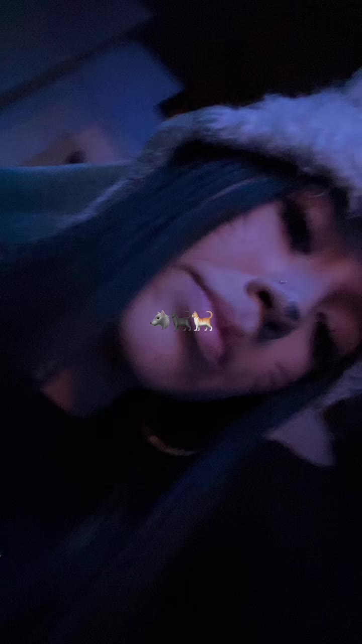 @𖣂