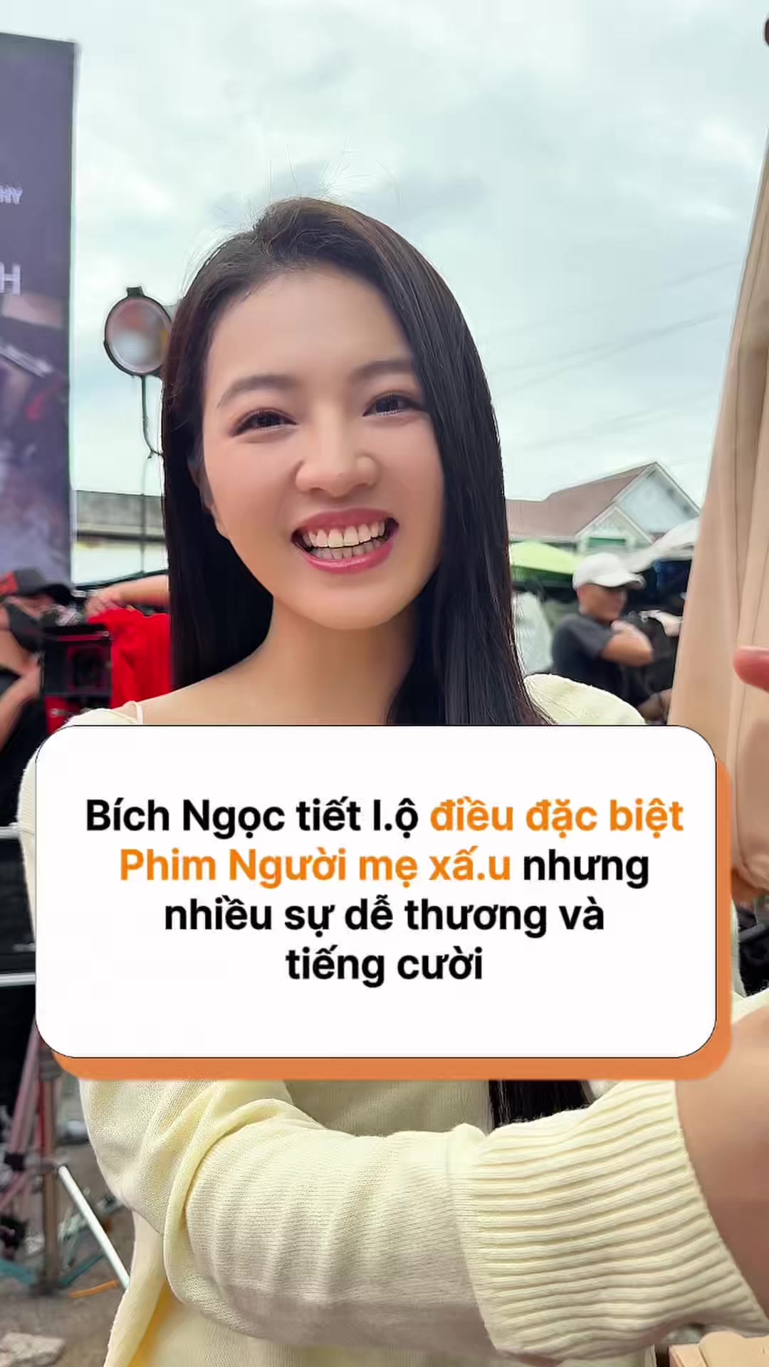@H&oacute;ng Showbiz Việt