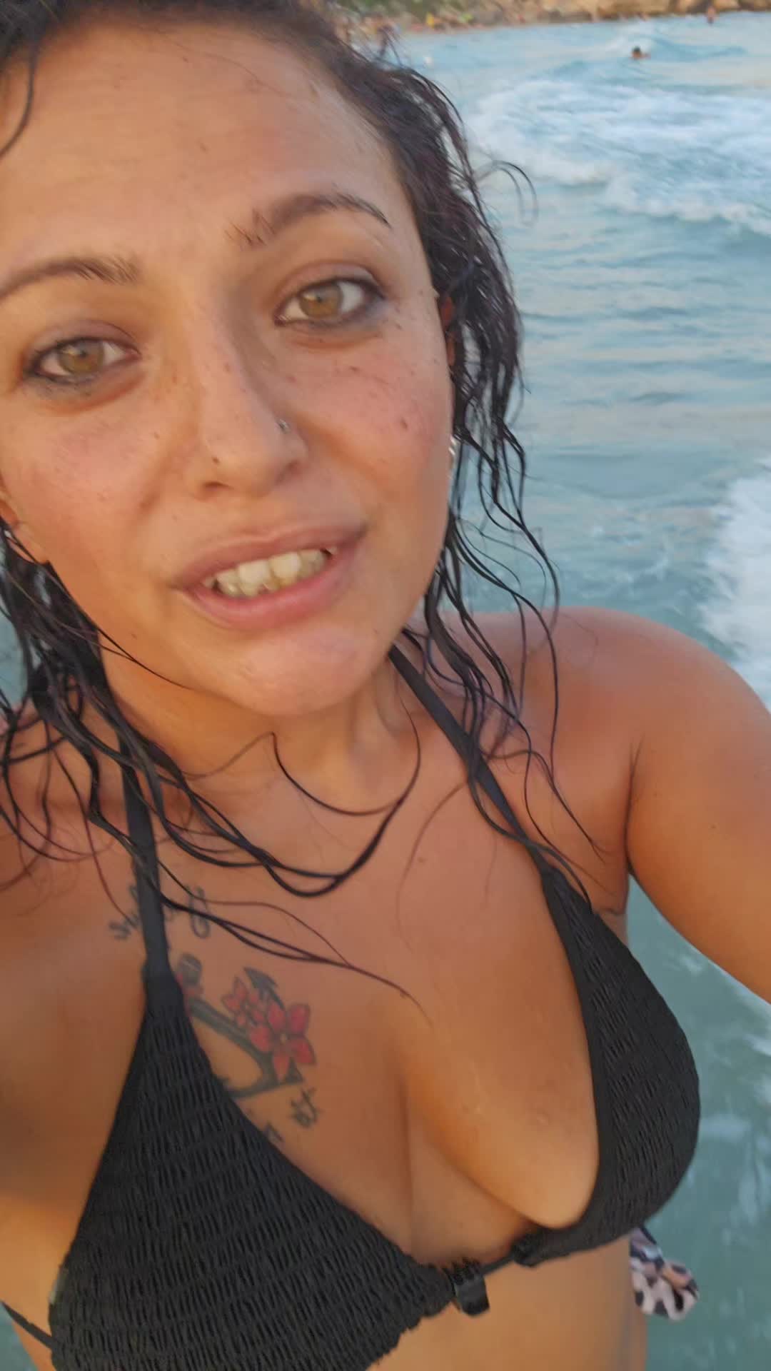 @Valentina 💣💥
