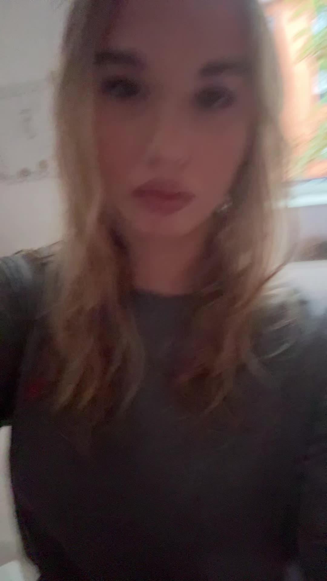 @Adriana🩵
