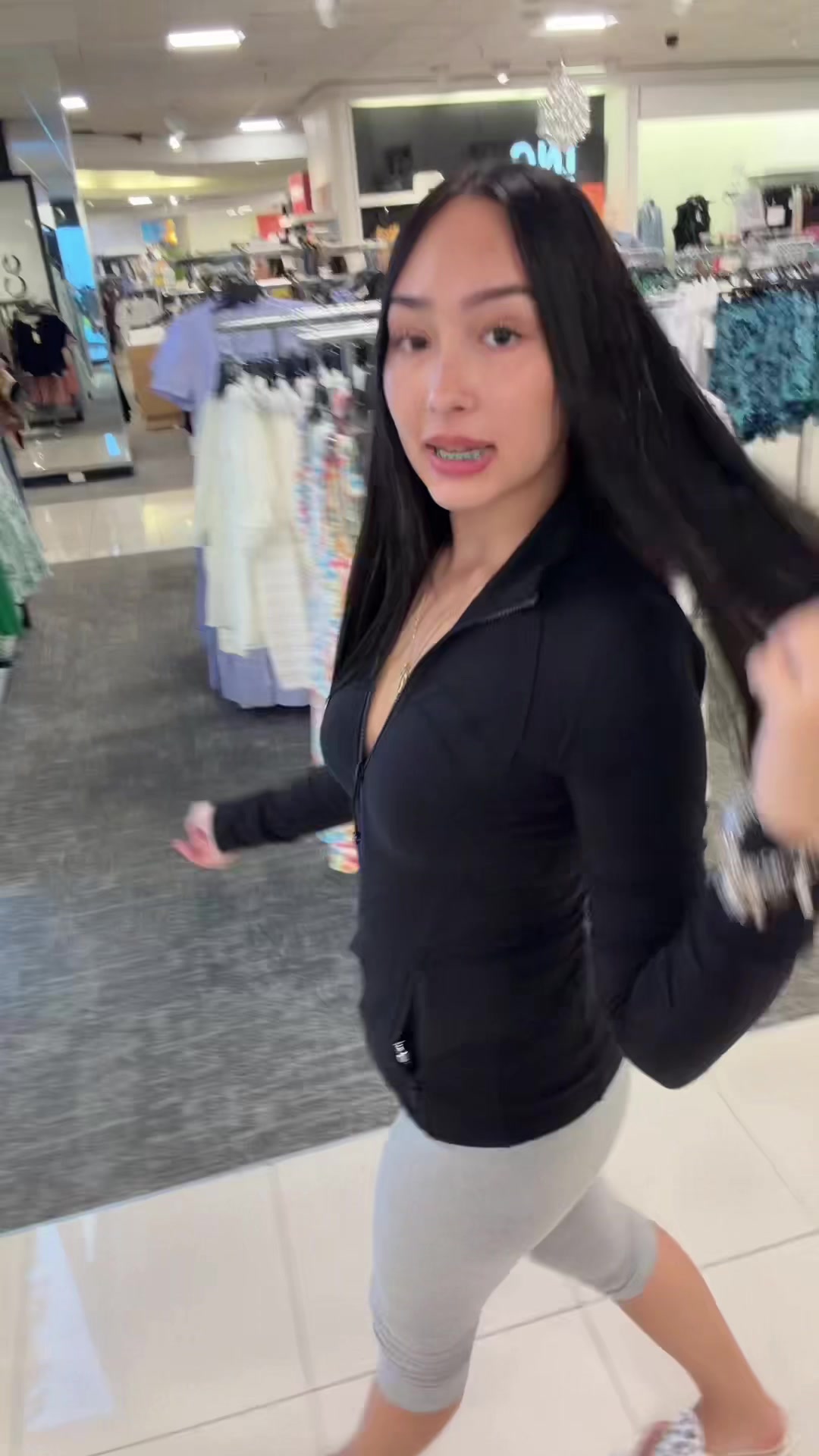 @⃟