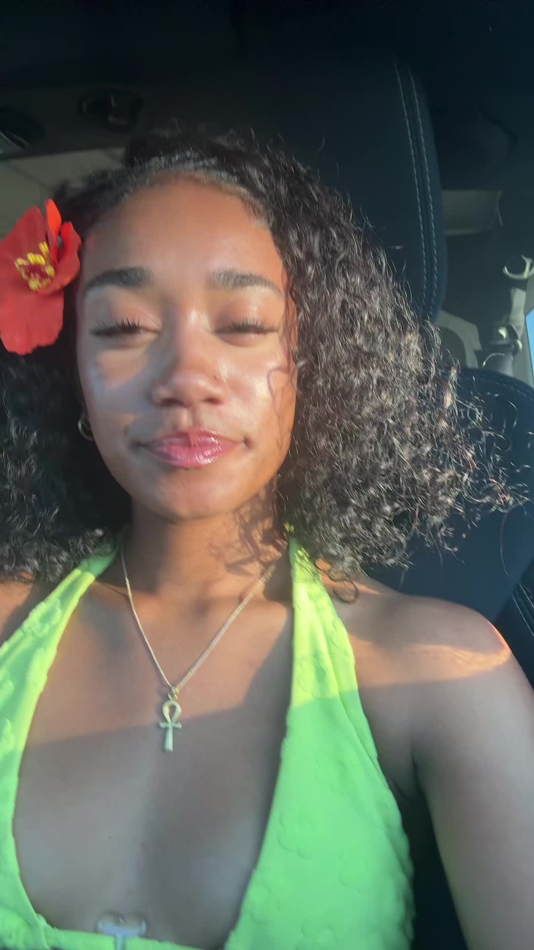 @Mani👅