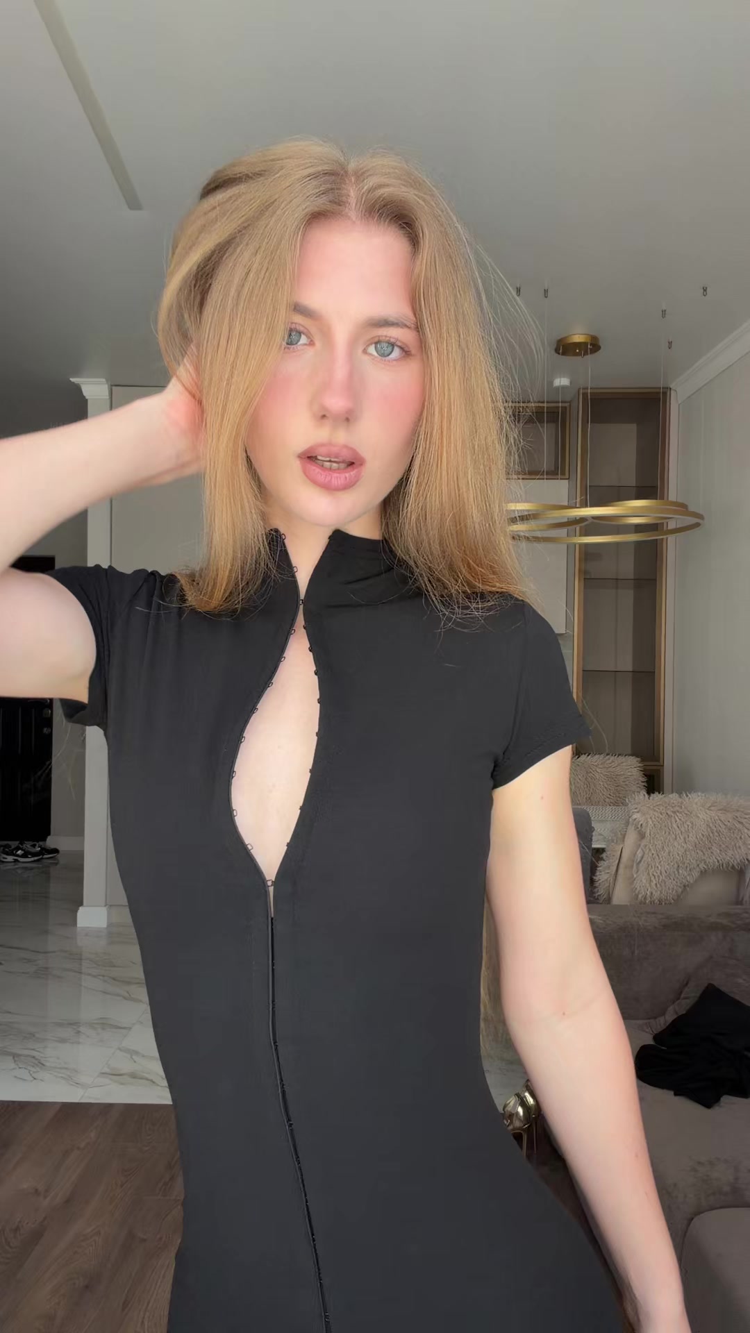 @Blondinka