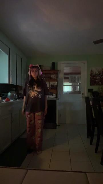 @miahatesallofyou