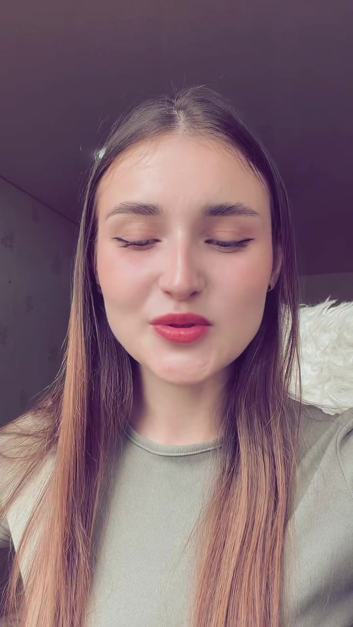@vikysixx