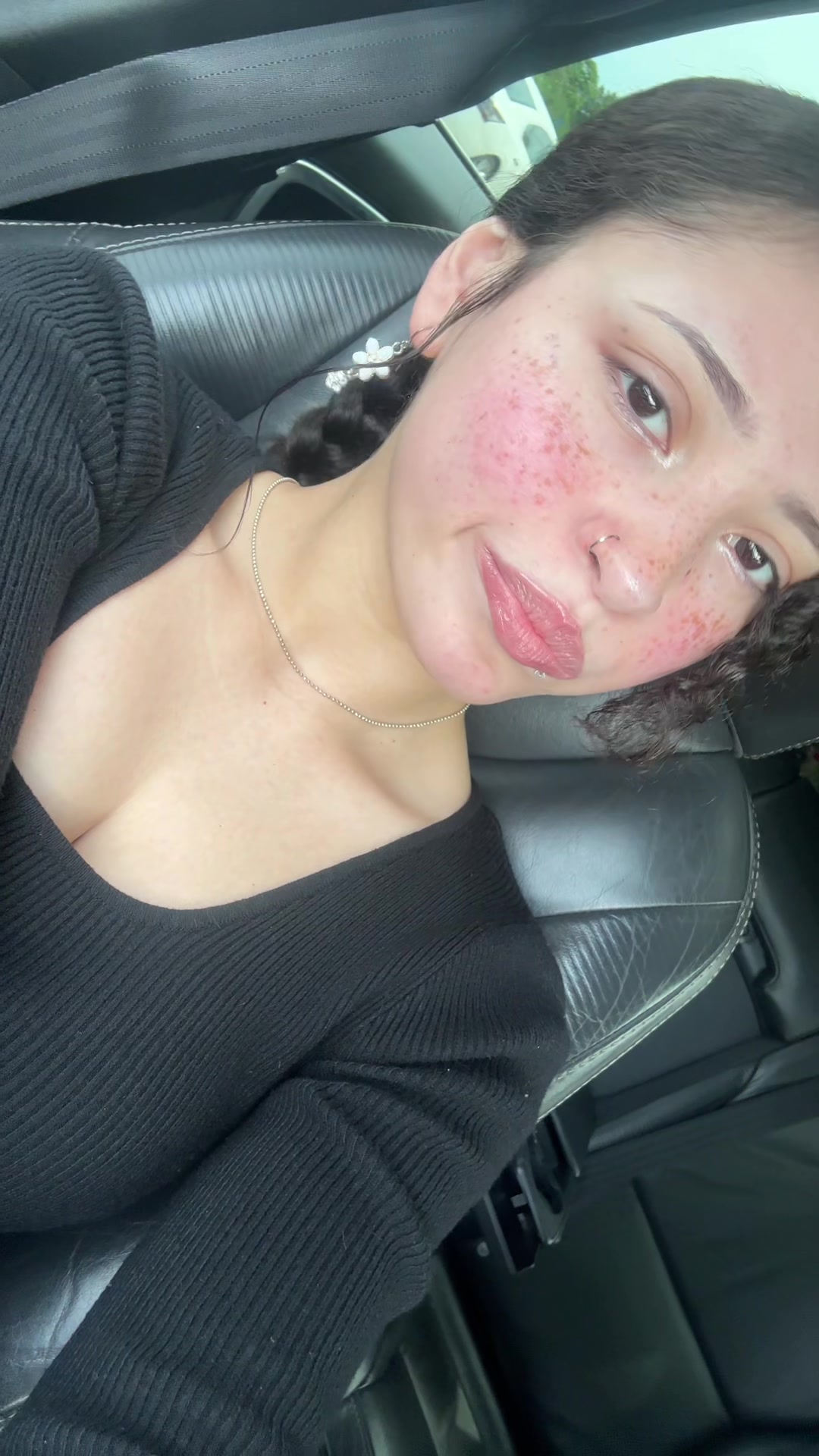 @Jneee