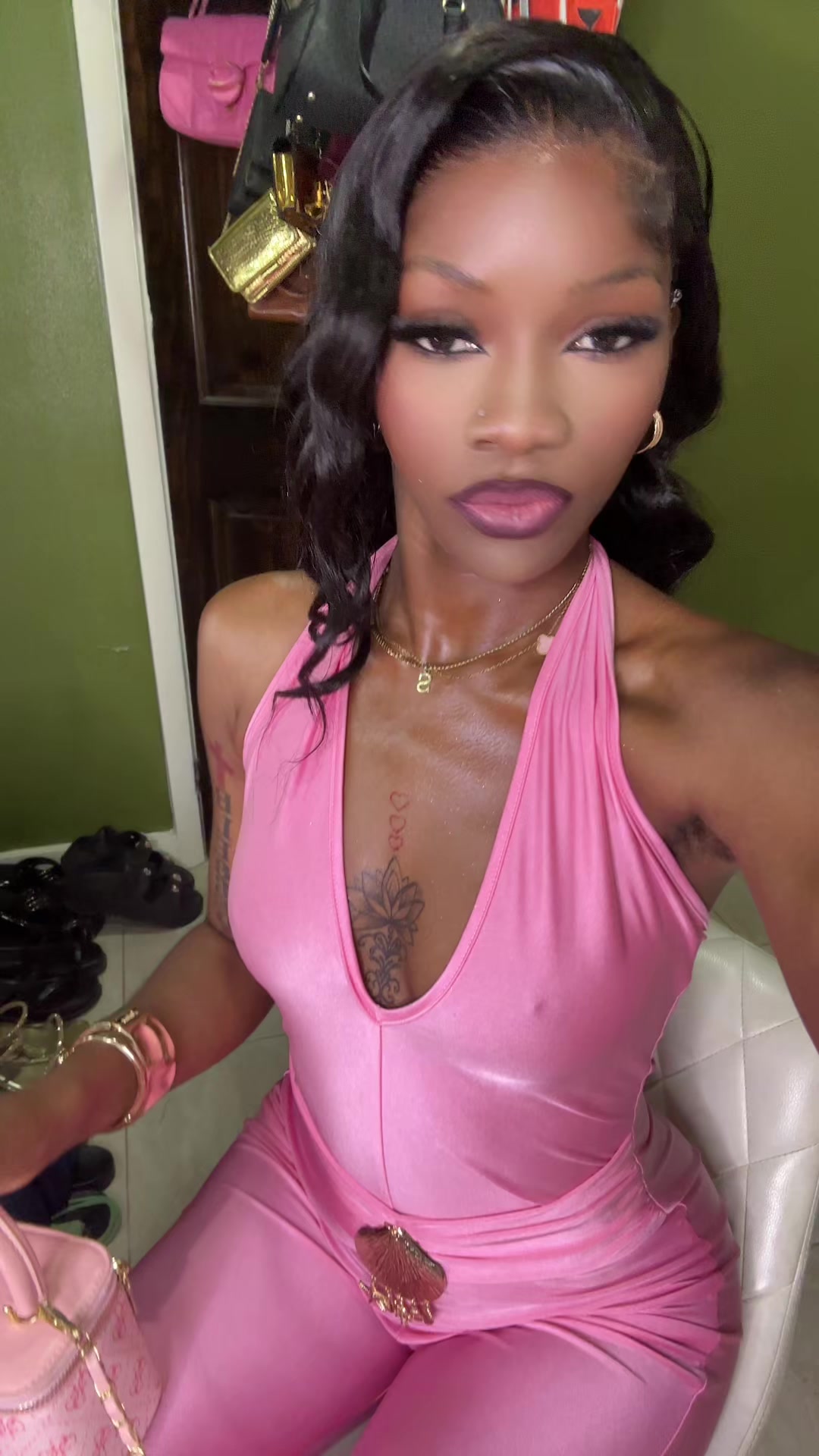 @👑Da Barbie💕// nail artist