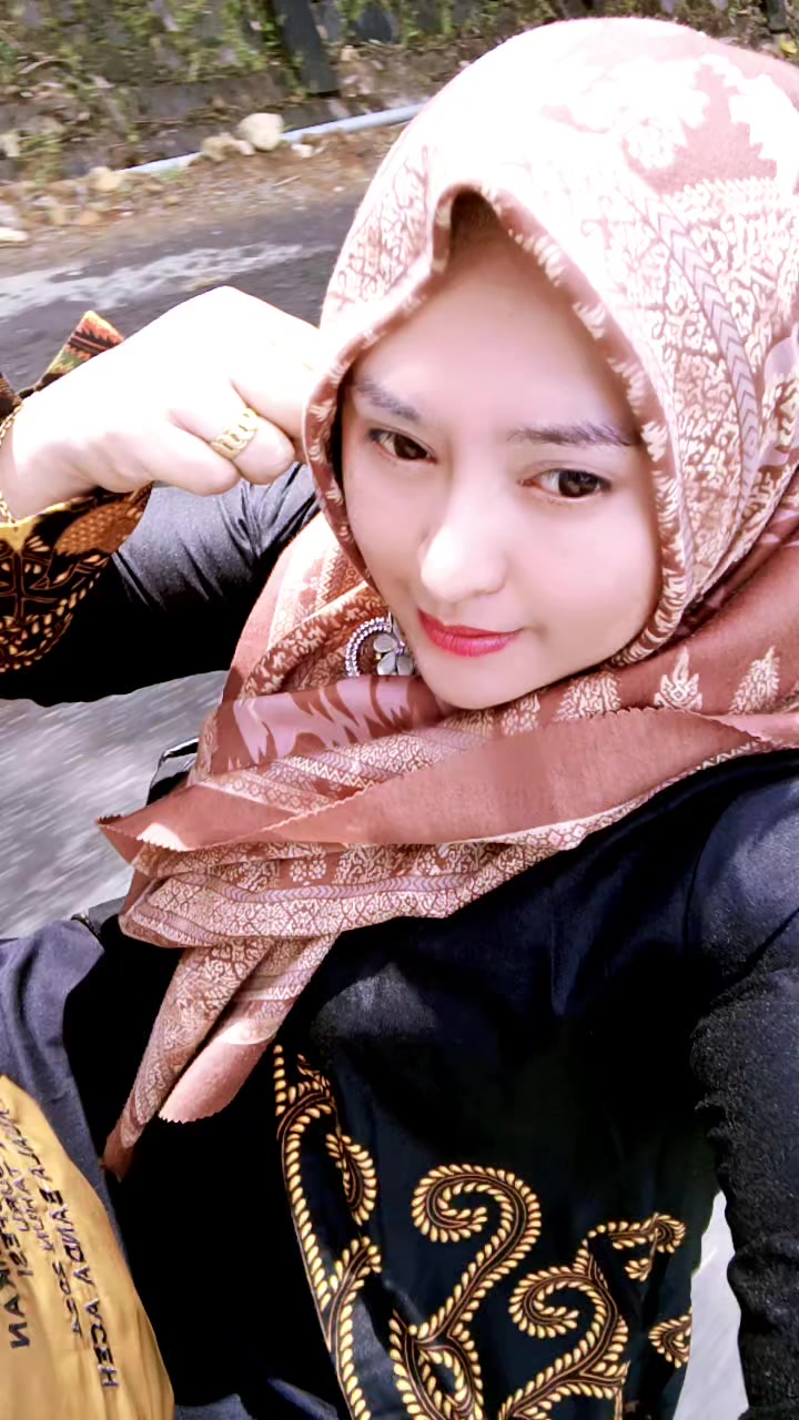 @Seri Wahyuni3000