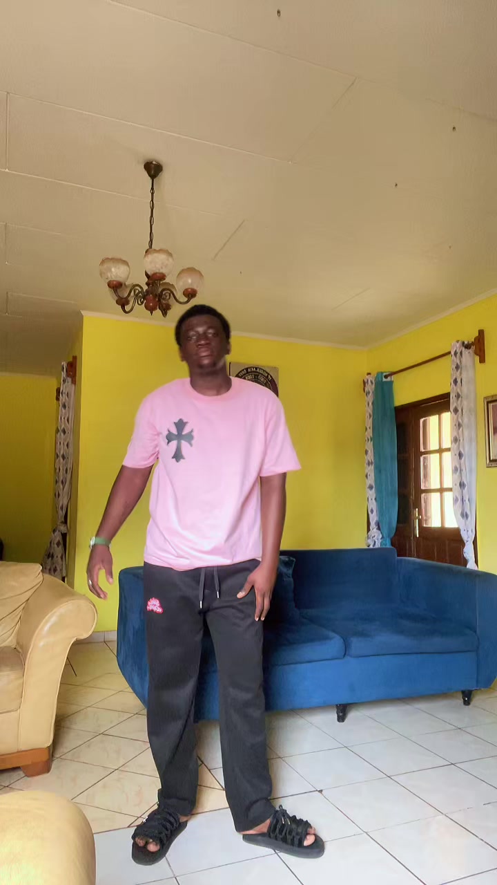 @R&auml;nd&yuml;_l&euml;ch&ouml;c&oslash;l&auml;t_d&uuml;rō&yuml;&auml;ūmē👑🍫