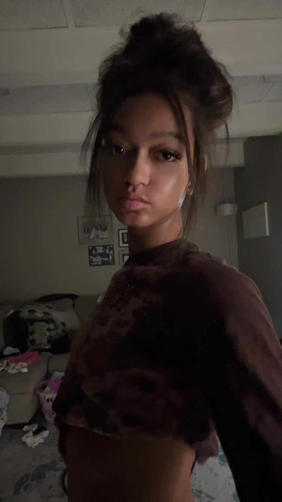 @Leena🪷