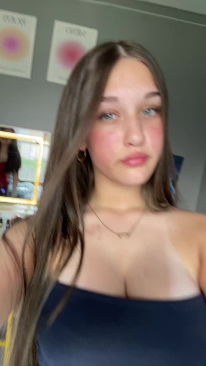 @Tzofia