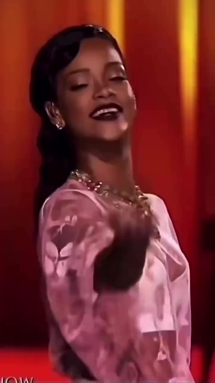 @BadGalRiRi✨
