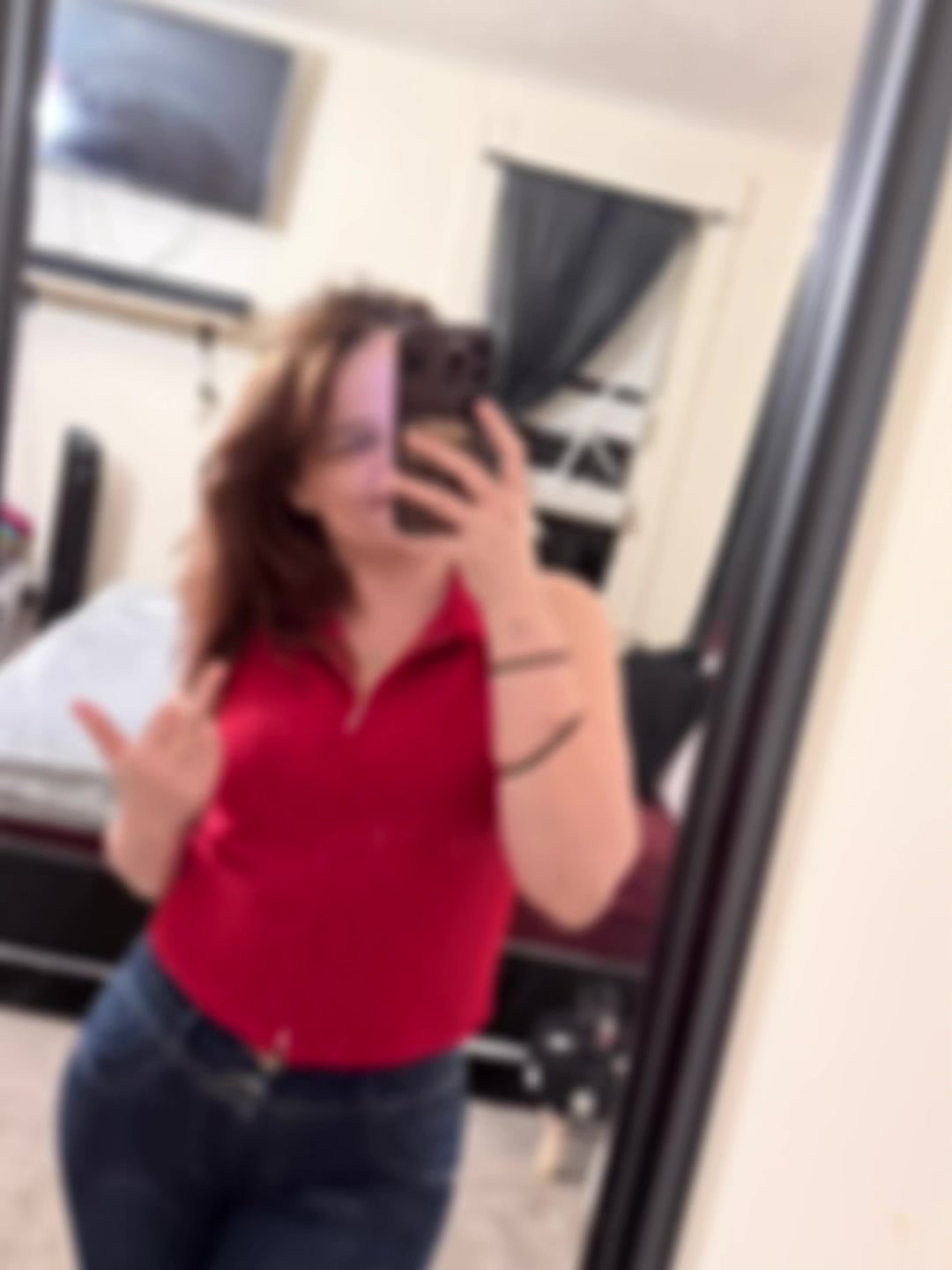@Thaniadiaz