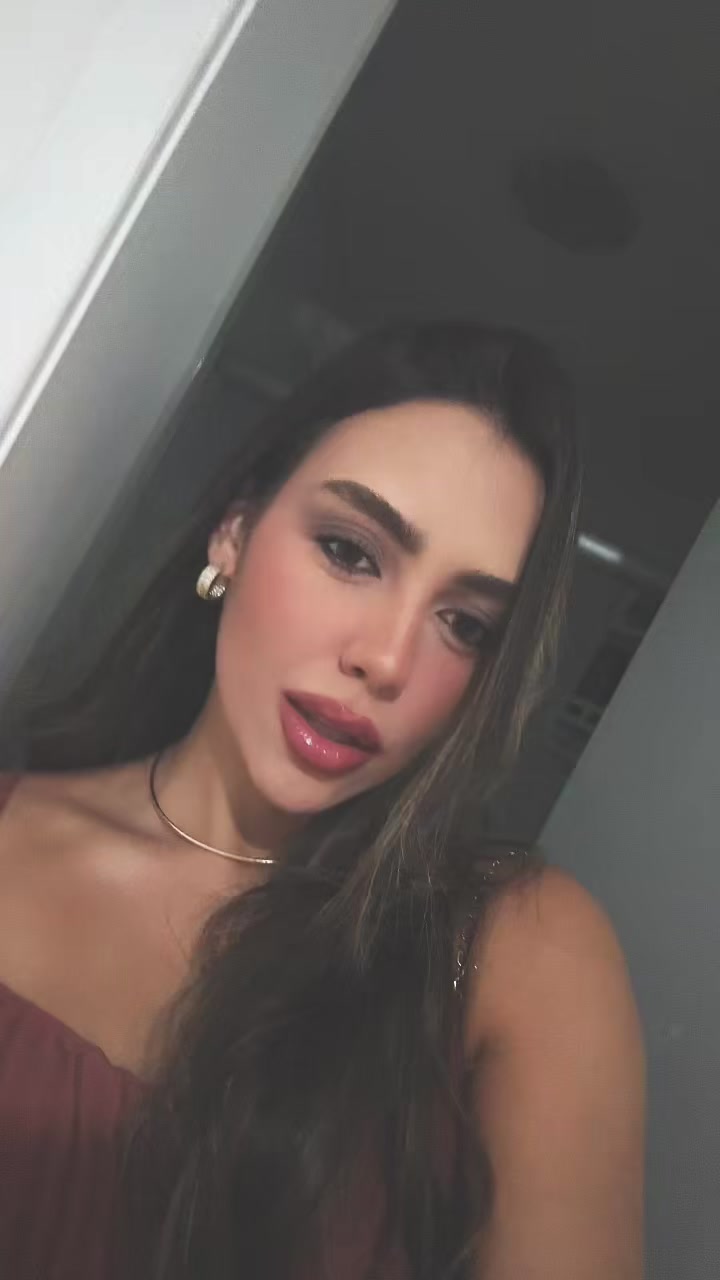 @Livia Lopes