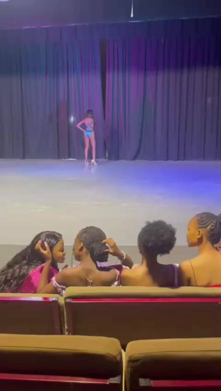 @Lisa Molosiwa 🍒