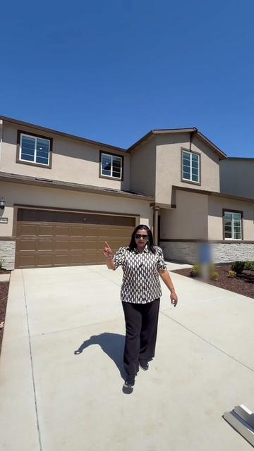 @Akta | Family Realtor®