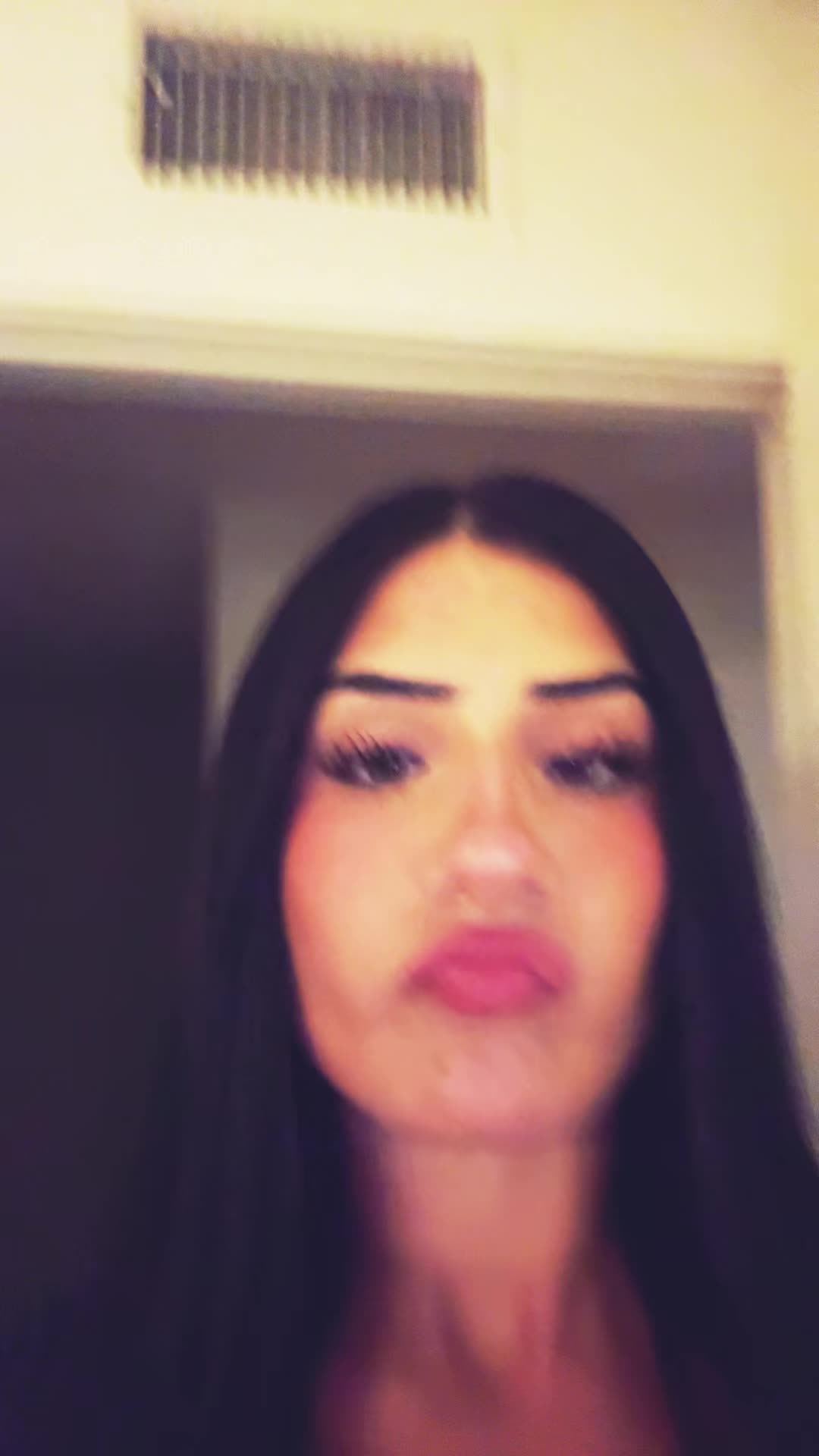 @🍍