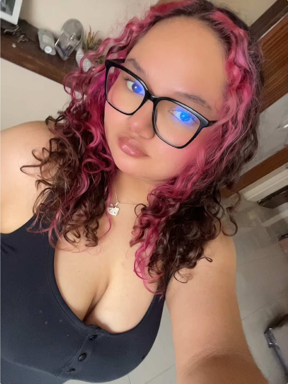 @adamaris