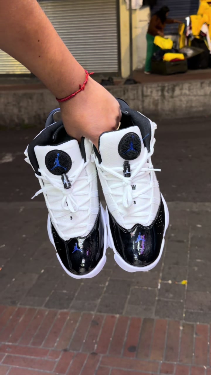 @𝘜𝘙𝘉𝘈𝘕 𝘚𝘕𝘌𝘈𝘒𝘌𝘙𝘚