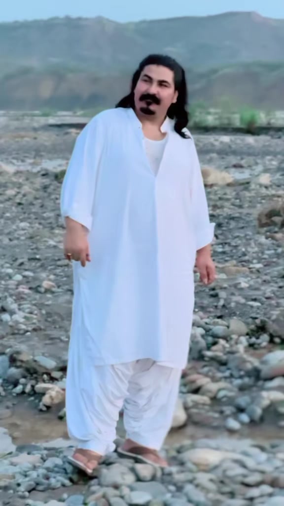 @لیوا نائی ملنگ 💔✌️