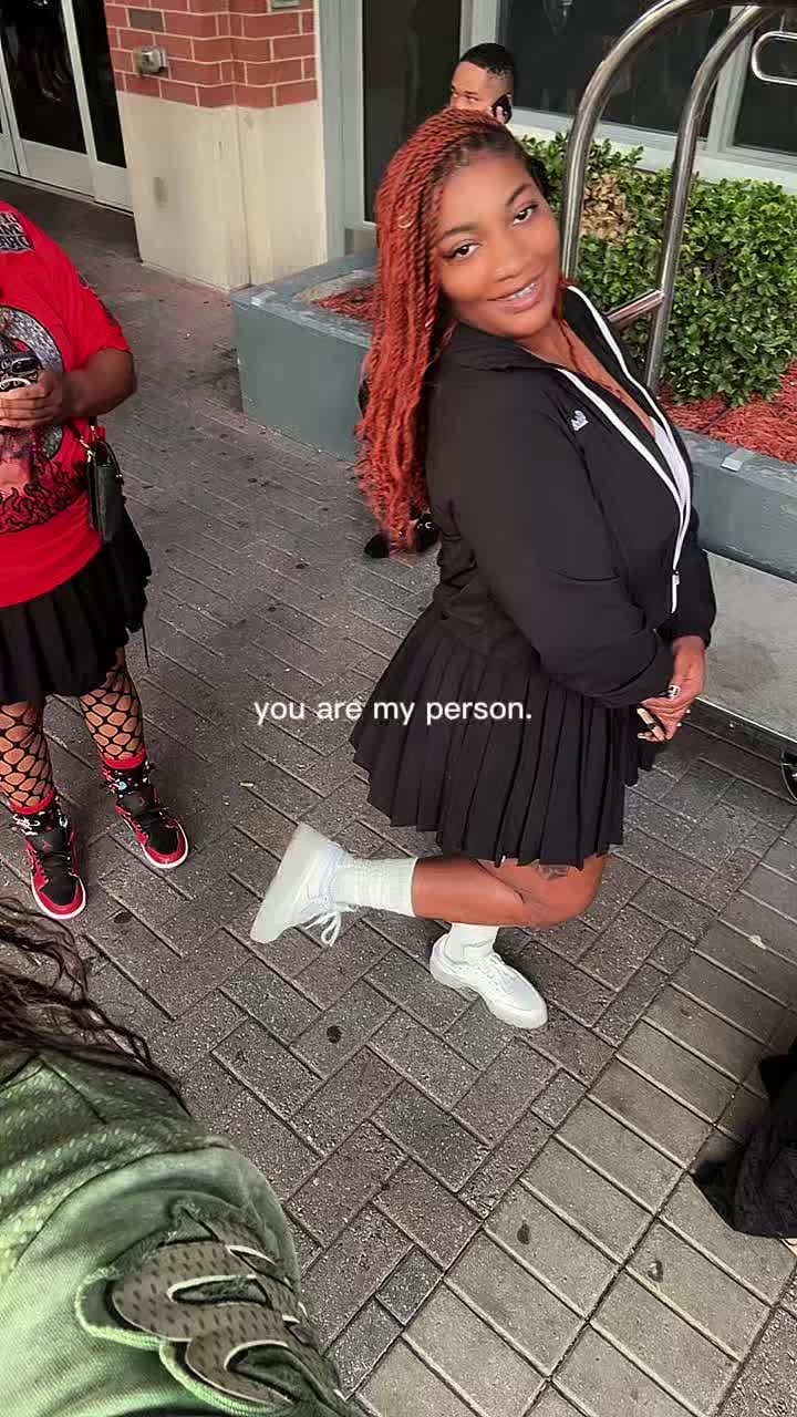 @Chika Labika 🦋✨