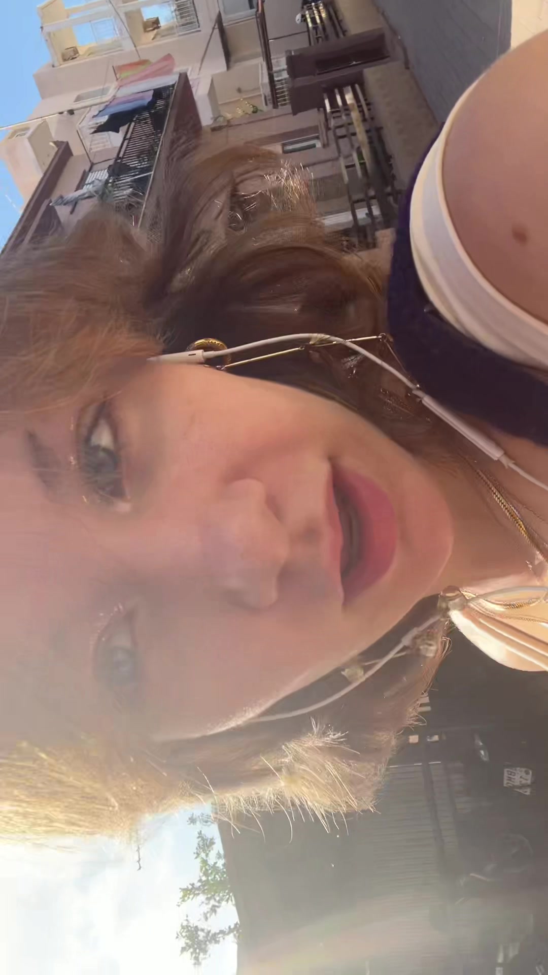 @Lia