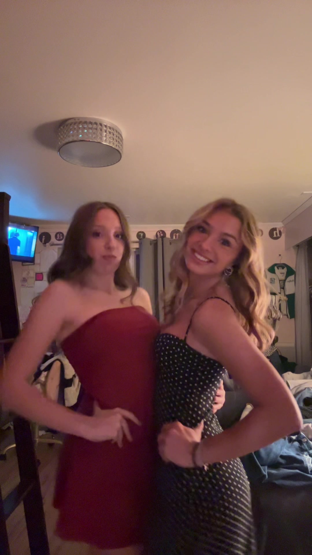 @Holls