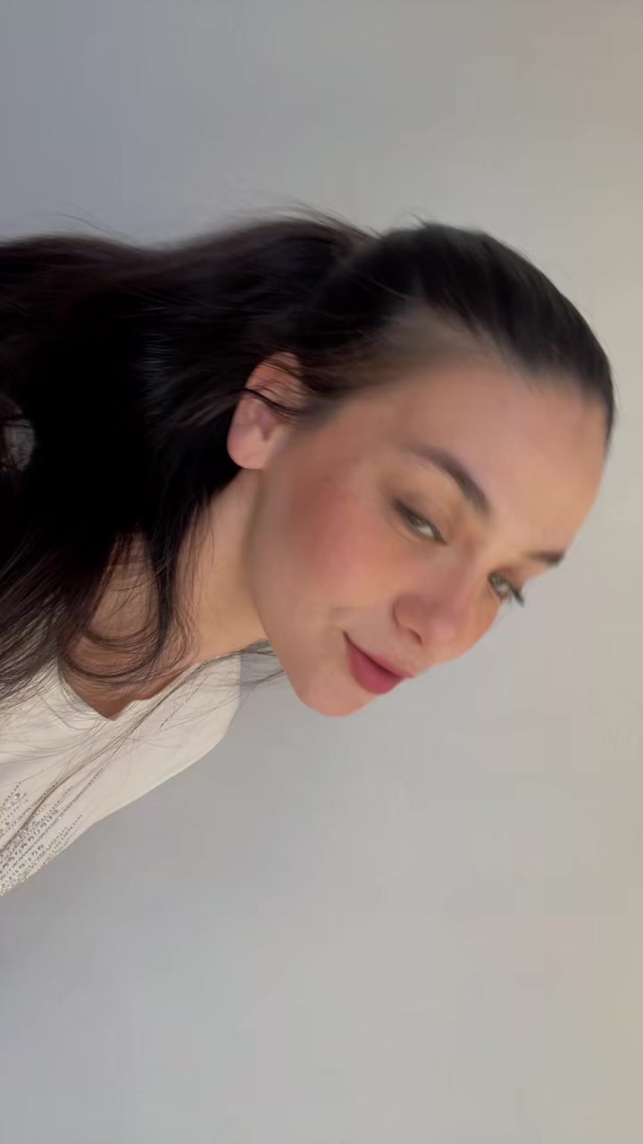 @Larita✨