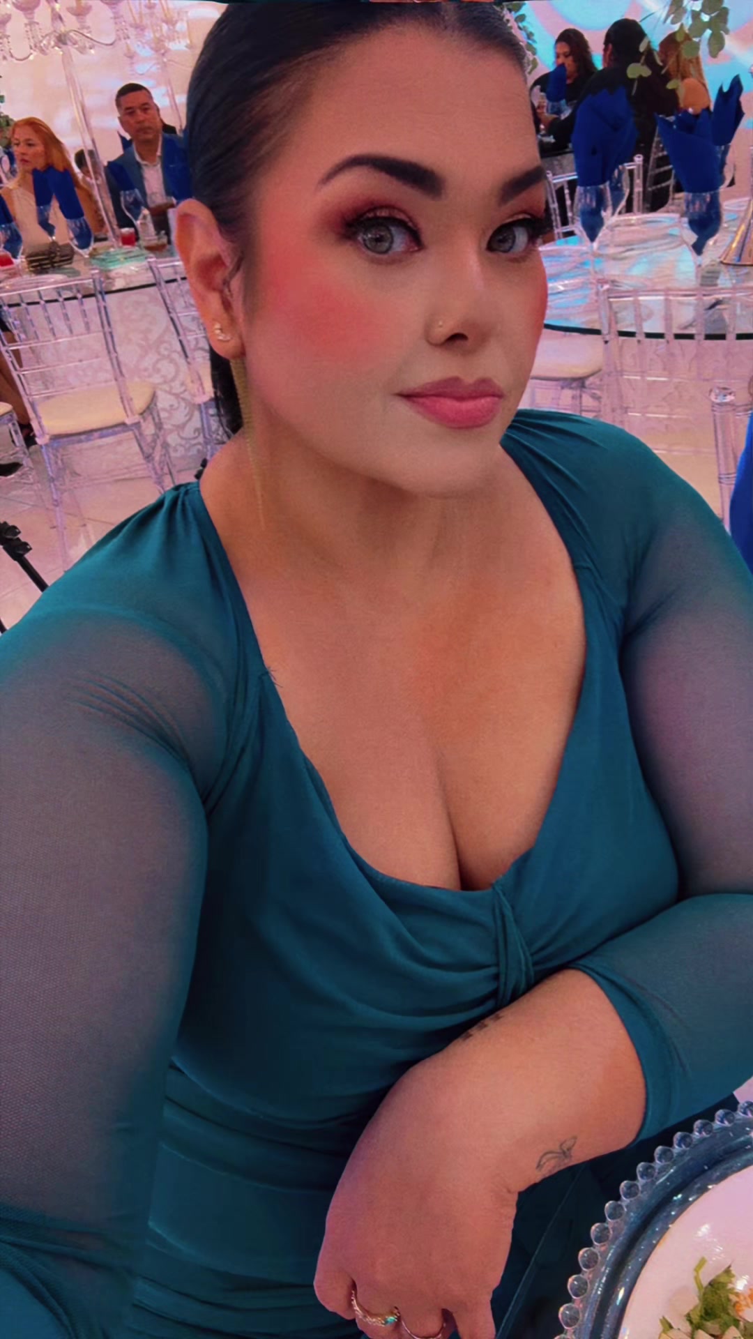@𝓜𝓲𝓪_𝓗𝓪𝔃𝓮𝓵 🎀