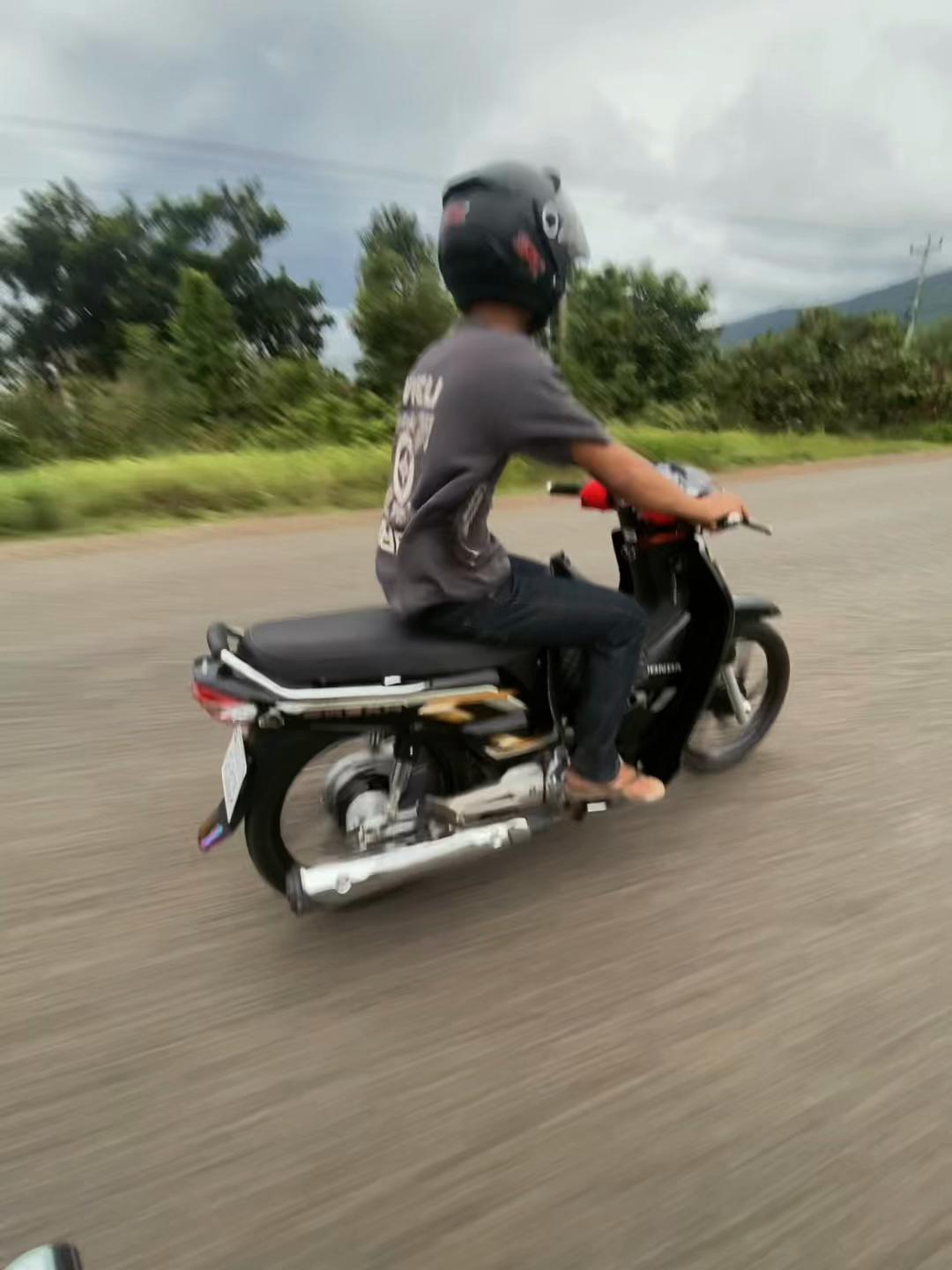 @ស្ទើ ល្បី.🥲