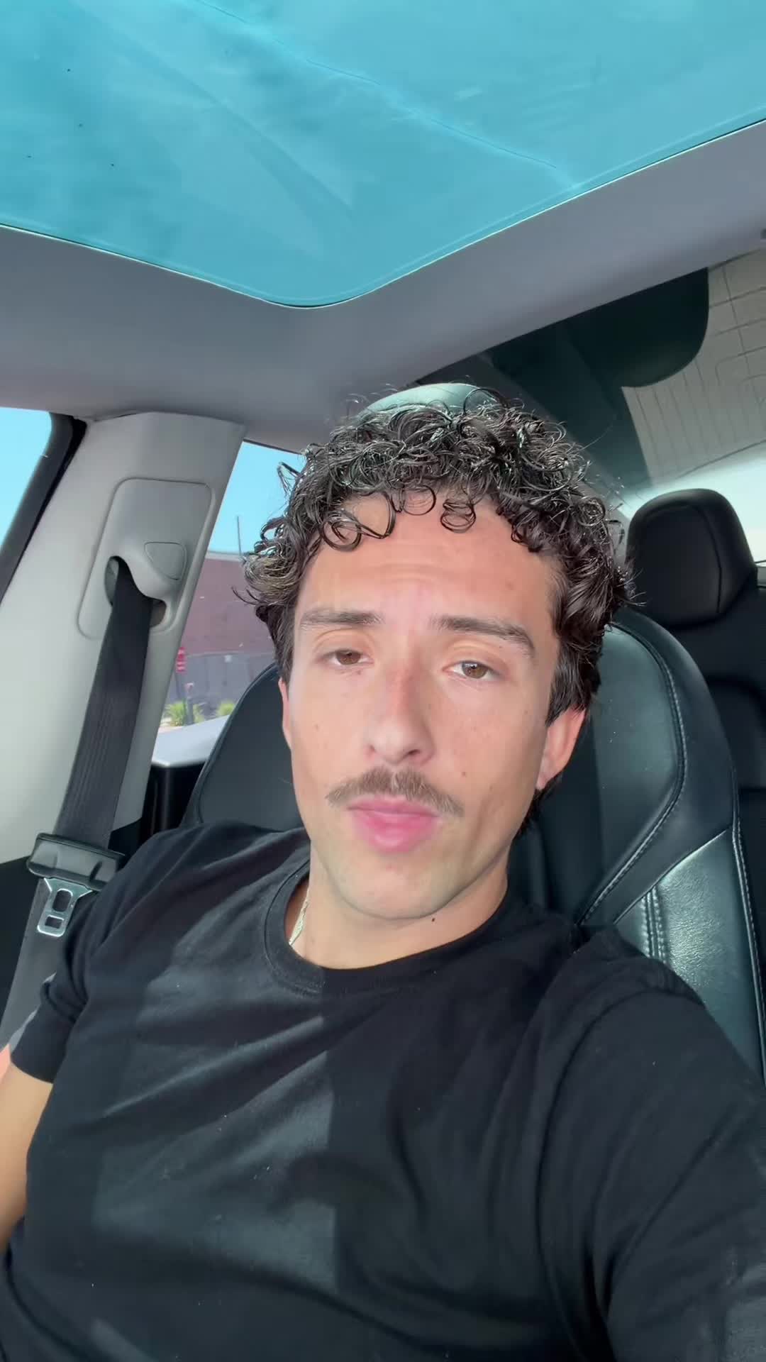 @luiscastrro