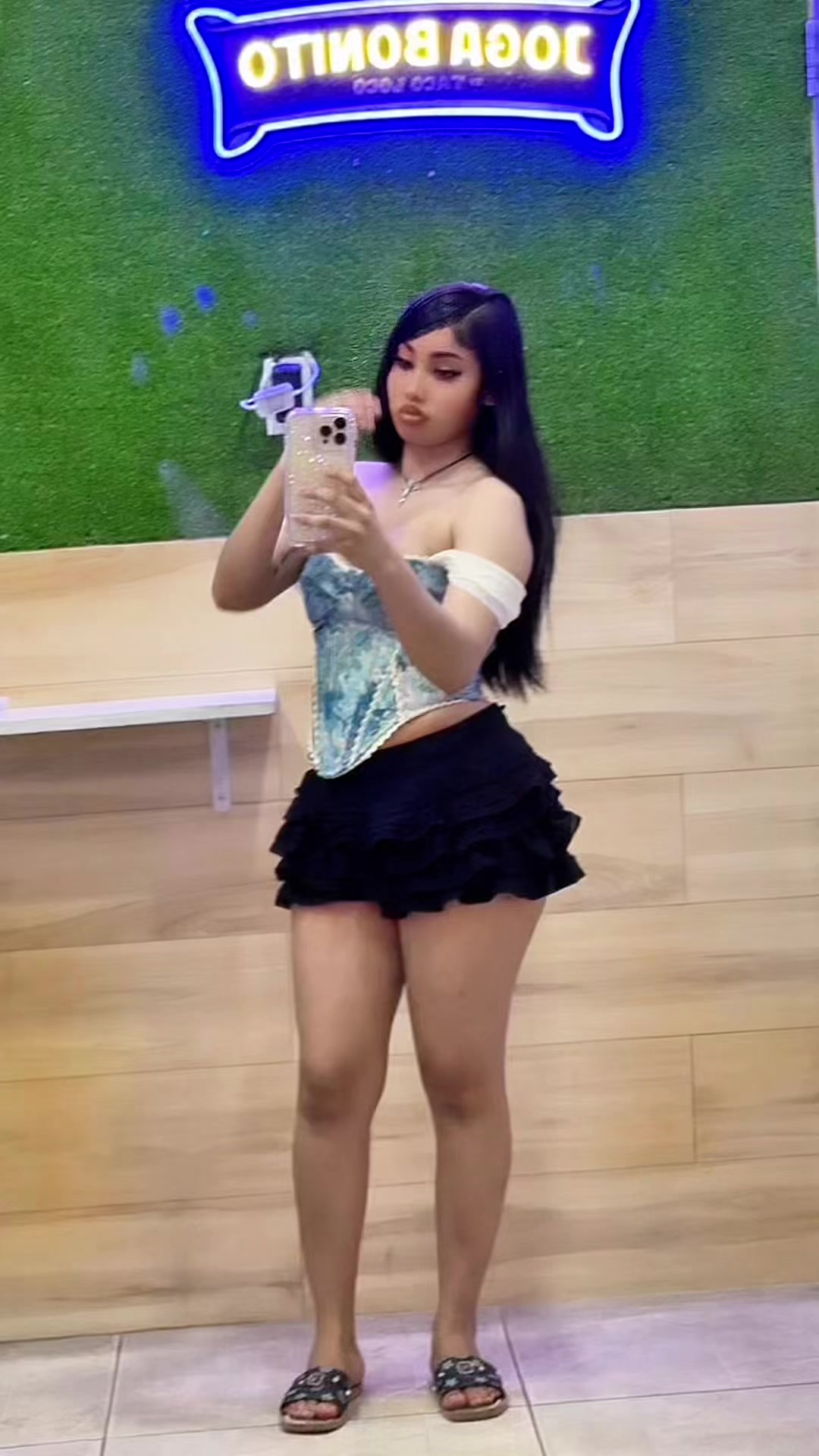 @૨λѵεи𝜗𝜚