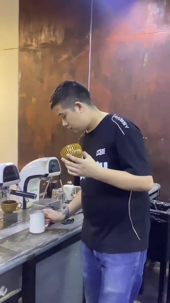 @🇲🇲NawNaw🇲🇲Myanmar Barista
