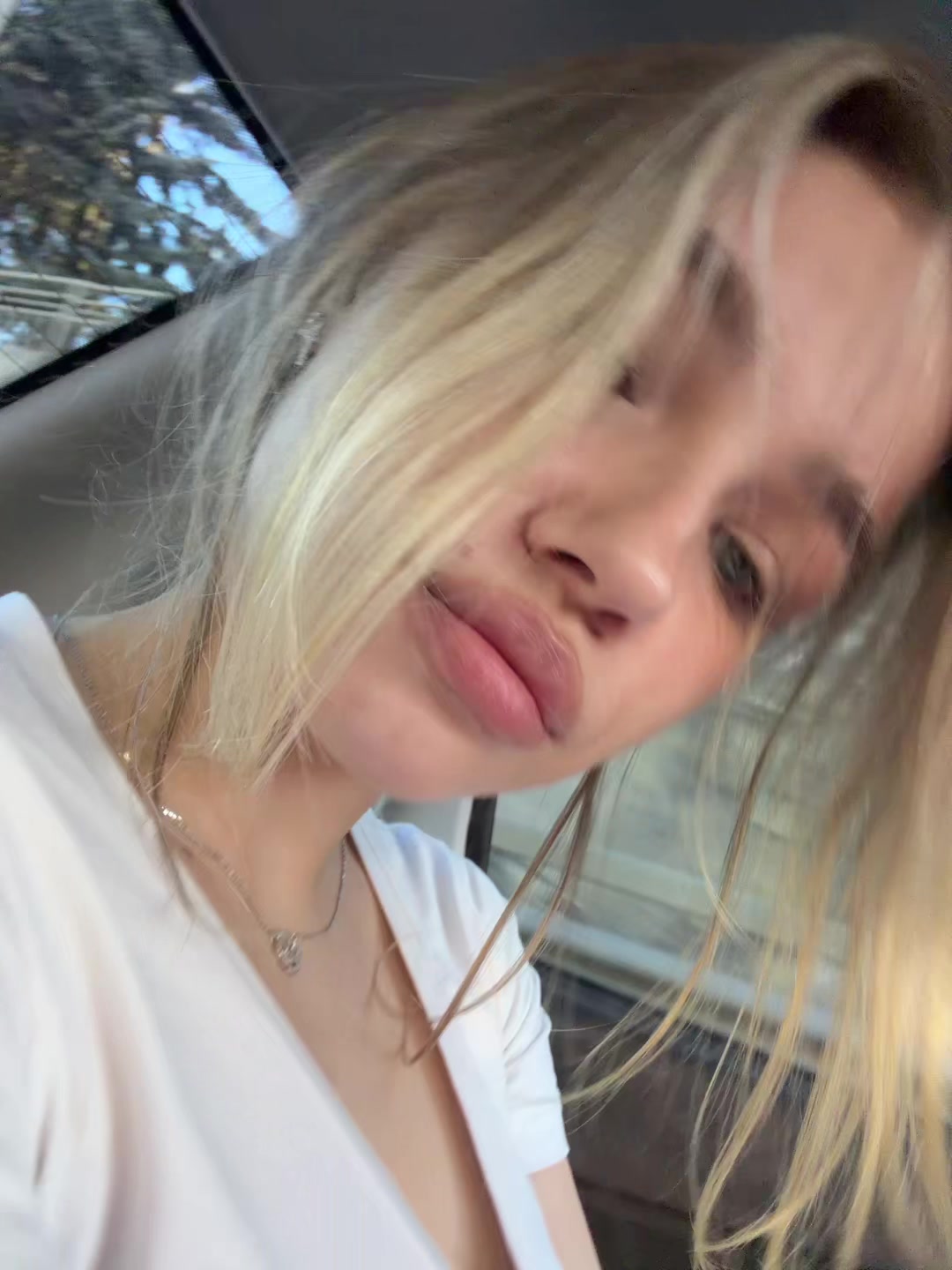 @poli
