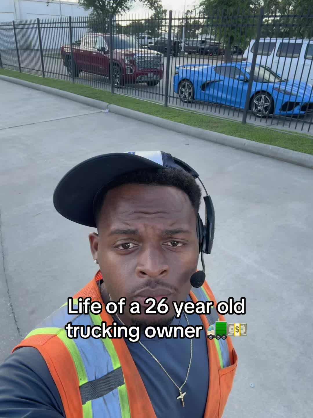 @Tee