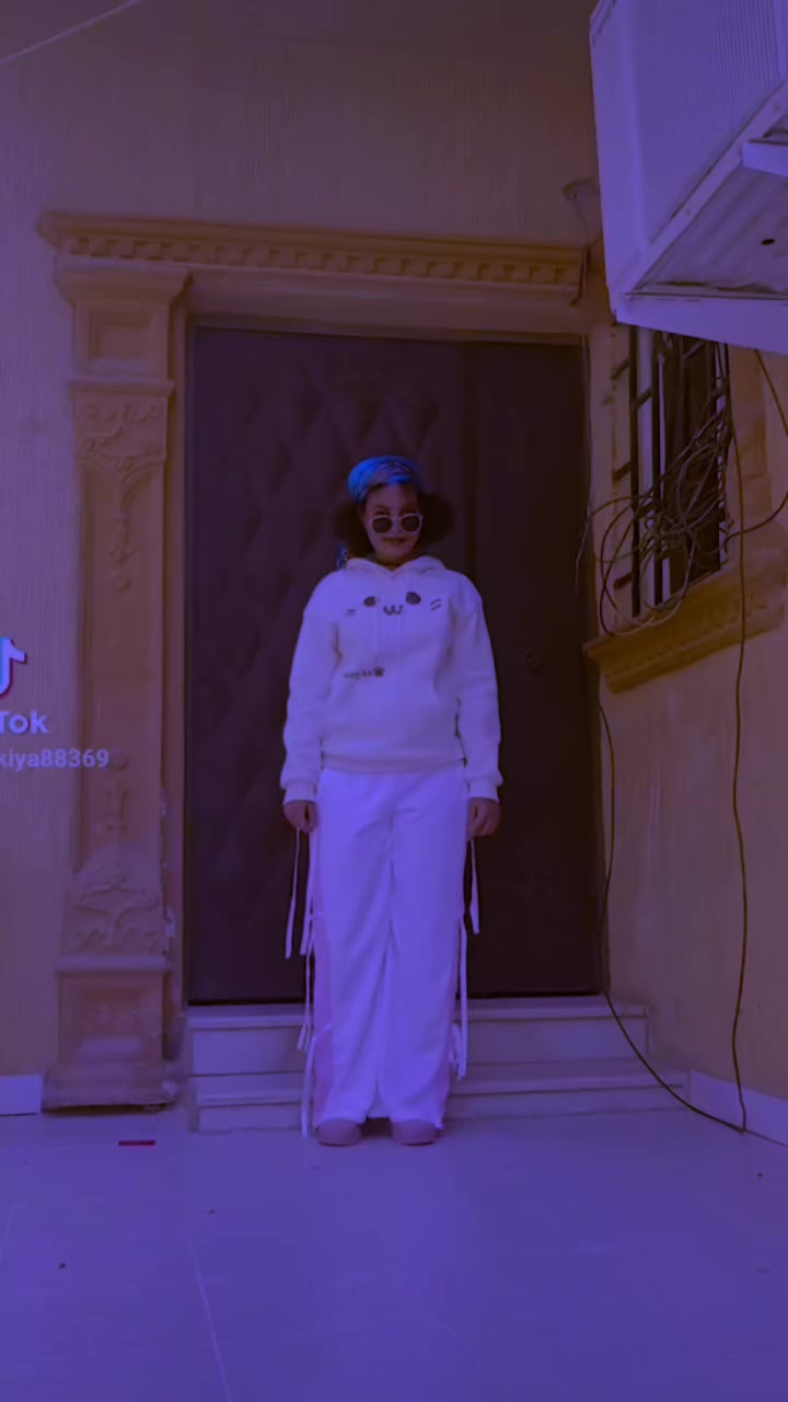 @ከያ %])][man%%