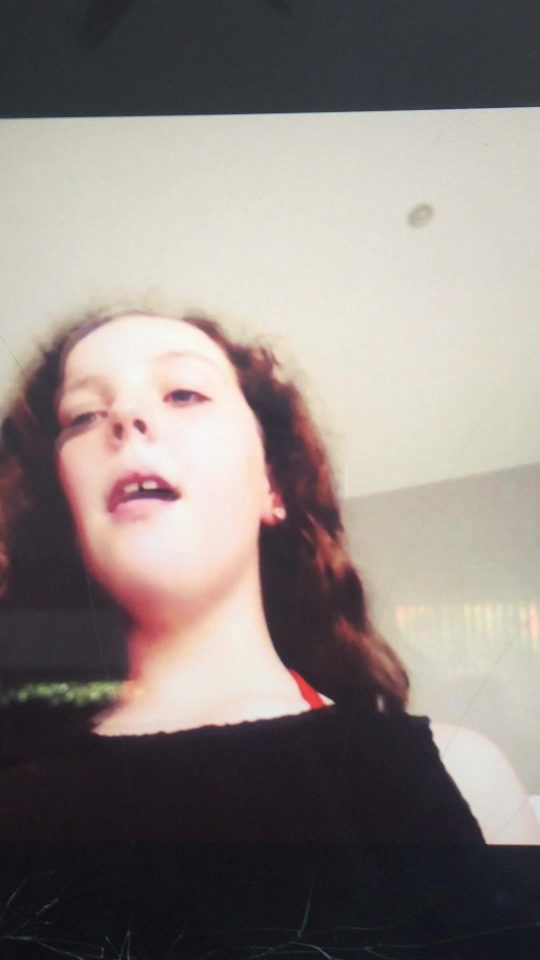 @zoebrihunt